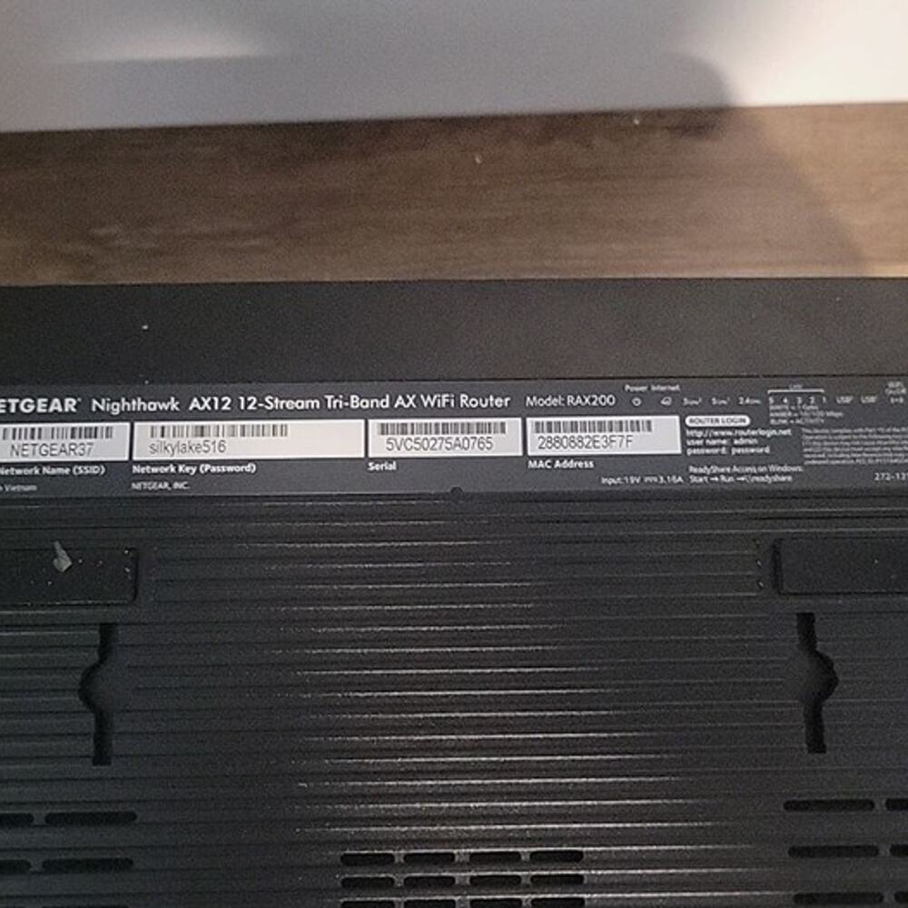 NETGEAR Nighthawk Tri-Band AX12 12-Stream Wi-Fi 6 Router RAX200 - tested Working - Picture 4 of 7